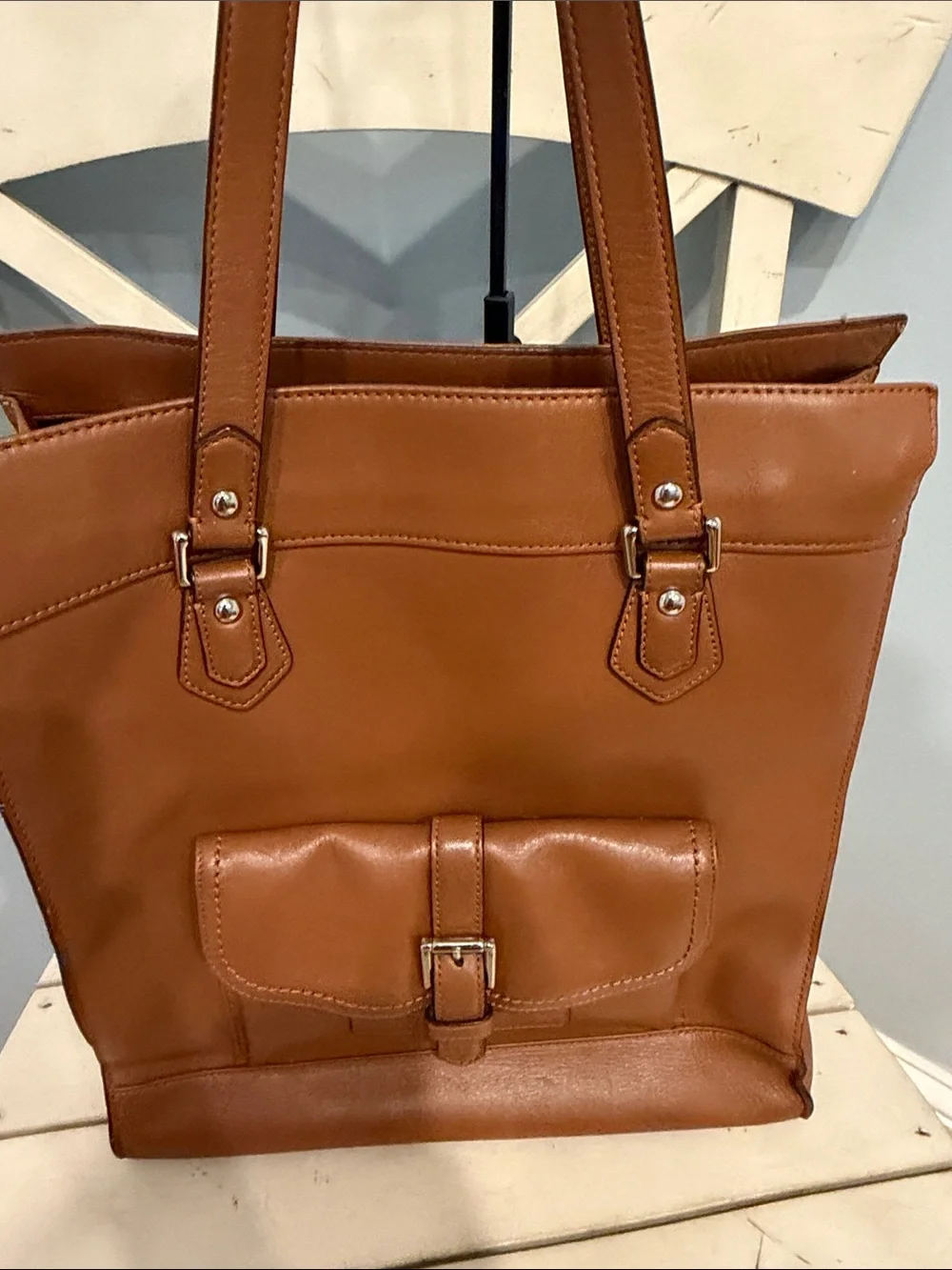 Coach Classic Tan Leather Tote Bag - Versatile Everyday Carry